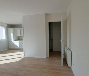 Bel appartement de type 3 avec balcon exposé Sud et garage . - Photo 2