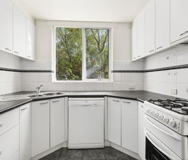 12 / 14 McMillan St, Elsternwick - Photo 3