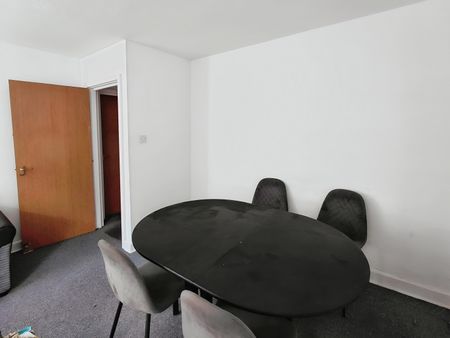 2 bedroom apartment to rent Redmires Court, Eccles New Road, Salford, M5 - Photo 2