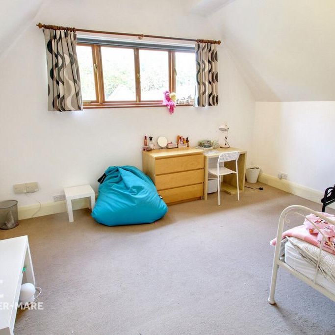 4 bedroom detached house to rent - Photo 1