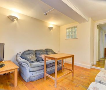 6 bedroom house to rent - Photo 1