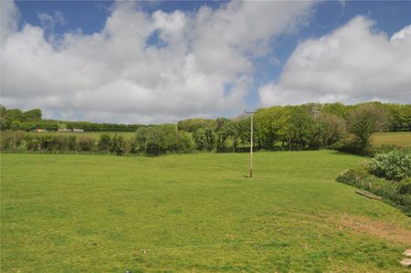 Combe Martin, Ilfracombe, EX34 - Photo 2