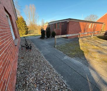 Ruhig und doch zentral mit Gartenanteil in Jever - Foto 1