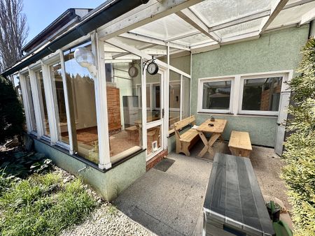 Pronájem domu 250 m² s pozemkem 375 m² - Fotografie 3