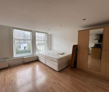 Studio to rent - Photo 2