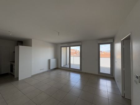 Location Appartement 3 pièces 65m² VILLEFRANCHE SUR SAONE 69400 - Photo 5