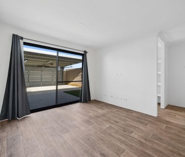 18 Nystrom Street - Photo 5