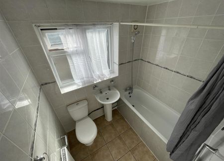 Westhill Road, Coundon, Coventry - Photo 5