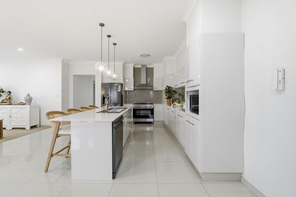 Beautiful Family Home - Photo 1