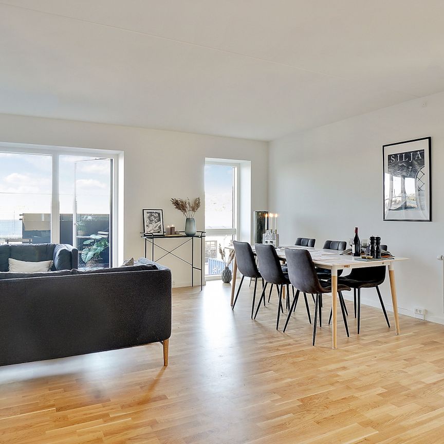Møbelfabrikken - Stor 4-værelses lejlighed med plads til hele familien i lækker moderne byggeri - Foto 1