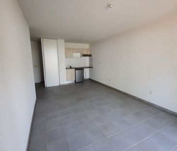 Location Appartement 2 pièces 41m² ROQUES 31120 - Photo 3