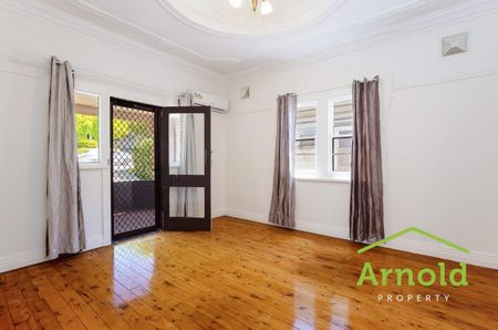 Classic 4 Bedroom Waratah cottage - Photo 2