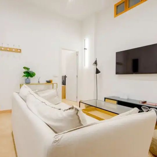 Piso de alquiler en Almagro - Foto 1