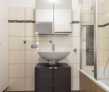 Großzügige, teilmöblierte 2 Zi. EG-Whg. mit geräumigen Ostbalkon - Foto 6