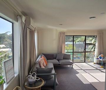 Charming Karori 3BR Home w/ Deck & Garden - Photo 4