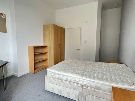 7 Bedroom | Flat 3, Richmond Lodge, PL4 6HN - 7 Bed! - Photo 5