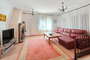 LONG TERM RENTAL Beautiful villa with sea views for rent in Benissa coast with 5 bedrooms.