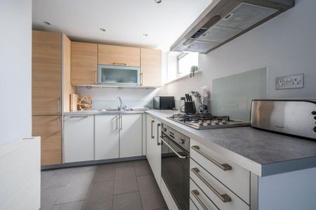 1 bedroom flat to rent - Photo 2