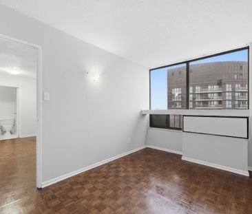 For Lease - 2360 Dundas Street Unit# 2719B, Toronto, Ontario - Photo 4