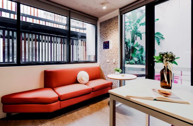 Ensuite Room in 6-Bed Apartment with Courtyard - Photo 1