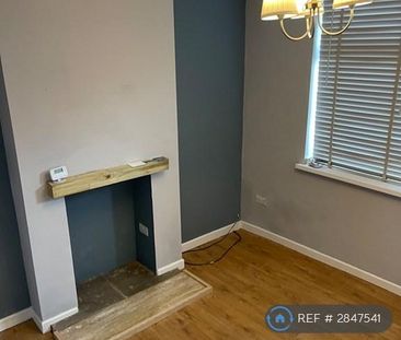 3 bedroom end of terrace house to rent - Photo 1