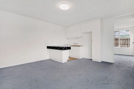 1 Bed, 1 Bath - Photo 2