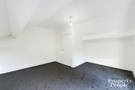 121 Henderson Avenue, Belfast , BT15 5FP - Photo 3