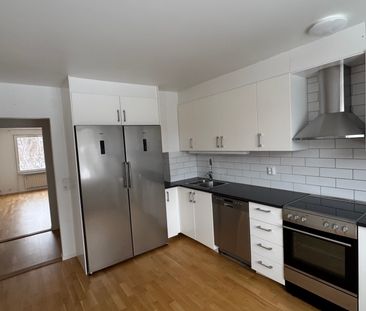 Eddavägen, Eskilstuna - Photo 1