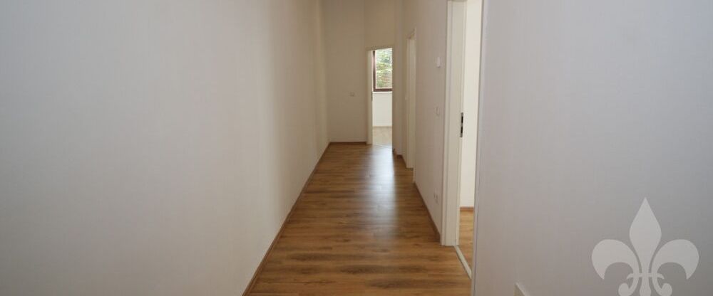 Kleine grüne Oase im lebendigen Viertel - 2 Raum Wohnung mit Terrasse, Wohnküche, Fußbodenheizung - Photo 1