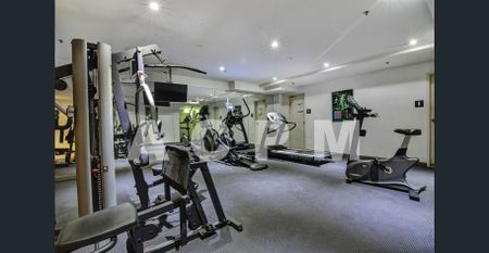 Spacious & Furnished Modern One Bedroom in CBD. - Photo 2