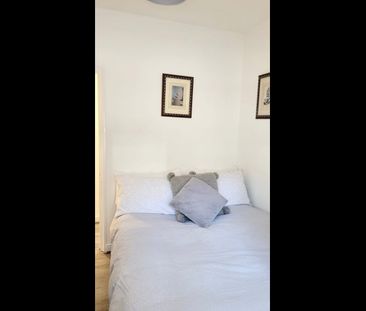 2 Bed Flat, Charlbert Court, NW8 - Photo 6