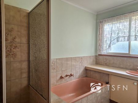 Beautifully Presented Family Home - Photo 5