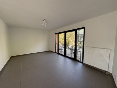 Location Appartement 4 pièces 87m² CASTELNAUDARY 11400 - Photo 3