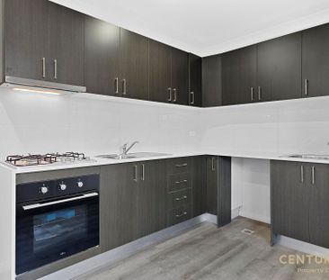 Modern 2 Bedroom Granny Flat with Nbn and Water Usage Included !! - Photo 2