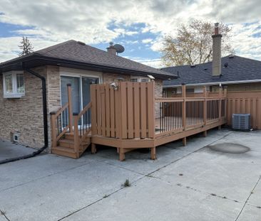 For Lease - 2 Mackinac Crescent, Toronto, Ontario - Photo 4