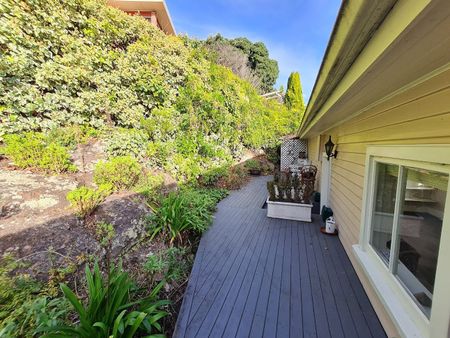 95B Dyers Pass Road, Cashmere - Photo 2