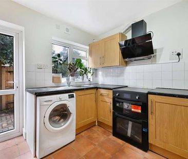 Queens Road, London, SW19 - Photo 6