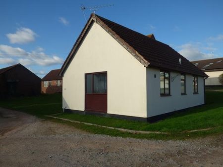 2 bedroom bungalow to rent - Photo 2