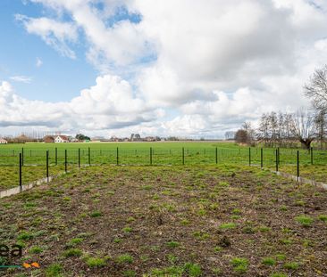 Moderne, landelijk gelegen, nieuwbouw woning met open zichten - Photo 2