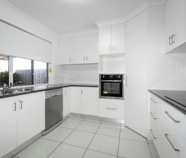 Modern, Spacious Brick Unit in Avenell Heights - Photo 6