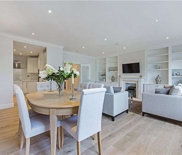 An immaculately presented three bedroom apartment situated on the f... - Photo 6