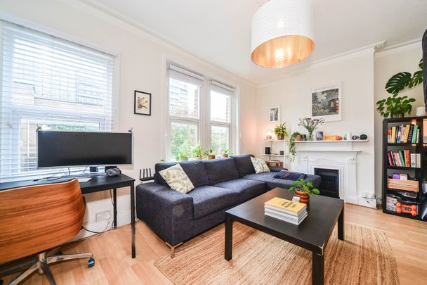 1 Bed Flat, St. Dunstans Road, W6 - Photo 1