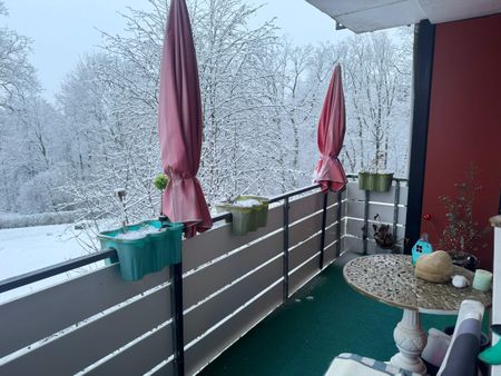 Großzügige 4-Zimmer-Wohnung mit Balkon und Garage in Bergneustadt-Hackenberg - Photo 2