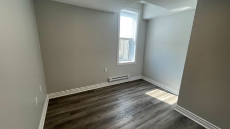 For Lease - 69 East Main Street Unit# 204, Welland, Ontario - Photo 5