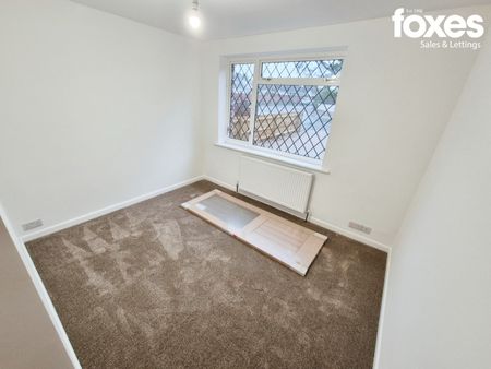2 bed bungalow to rent in West Moors, Ferndown, Dorset, BH22 - Photo 4