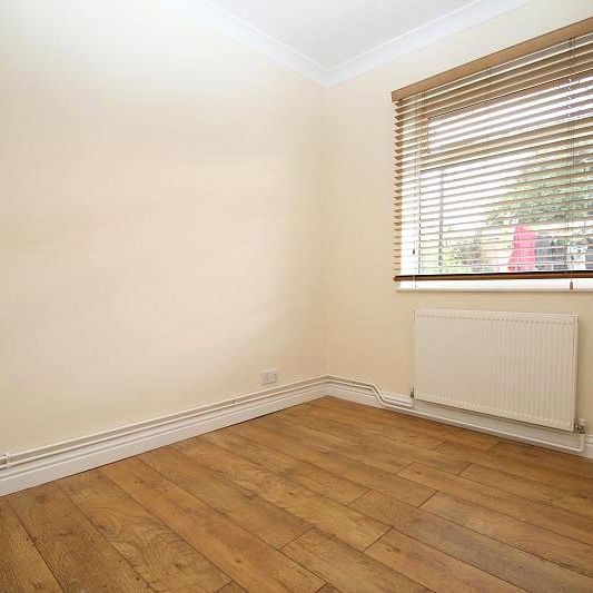 2 bedroom maisonette to rent - Photo 1