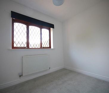 5 Bedroom Detached To Let - Photo 3