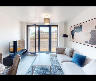 2 Bed Flat, Madison Square, L1 - Photo 3