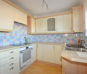 3 bedroom terraced house to rent - Photo 5