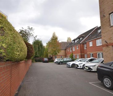 1 bedroom retirement property to rent - Photo 5